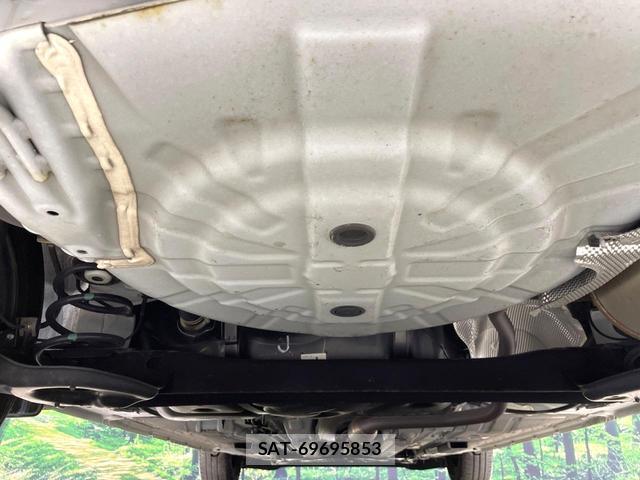Nissan NOTE 2018-05 8220750-18