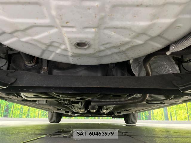 Nissan NOTE 2016-07 8221152-18