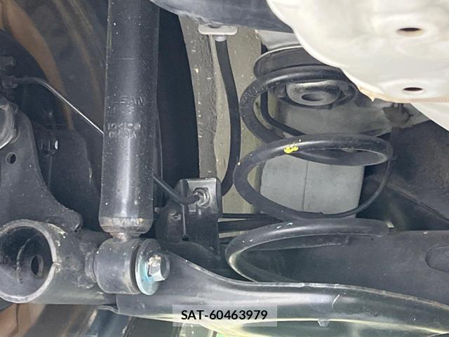 Nissan NOTE 2016-07 8221152-19