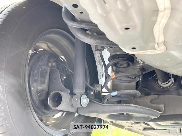 Nissan NOTE 2013-06 8221231-14