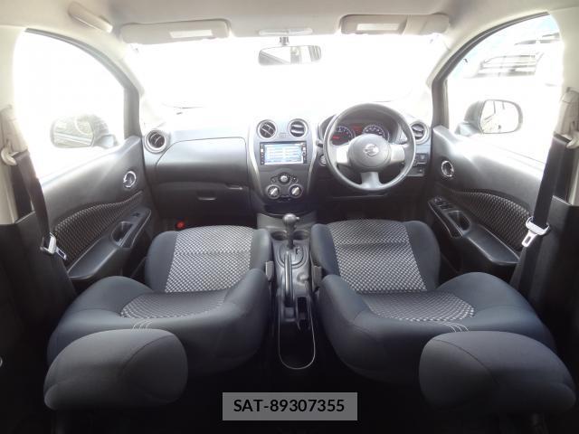 Nissan NOTE 2013-03 8221261-2