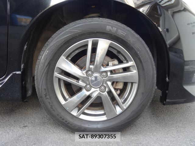 Nissan NOTE 2013-03 8221261-8