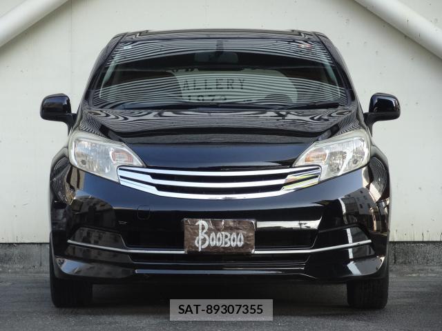 Nissan NOTE 2013-03 8221261-9