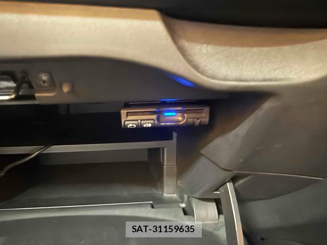 Nissan NOTE 2016-12 8221299-2