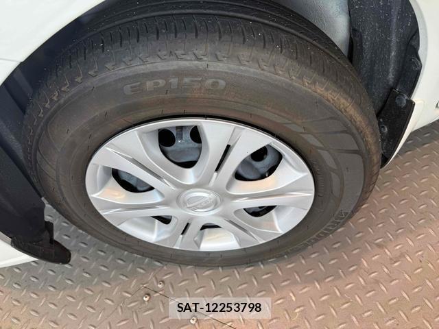 Nissan NOTE 2018-08 8221303-19