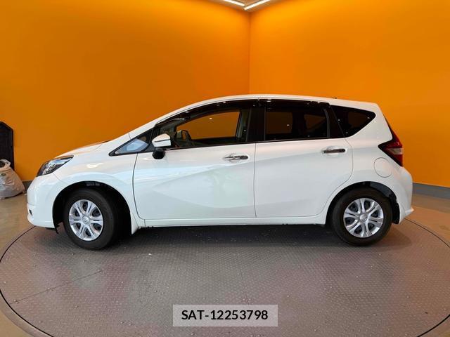 Nissan NOTE 2018-08 8221303-8