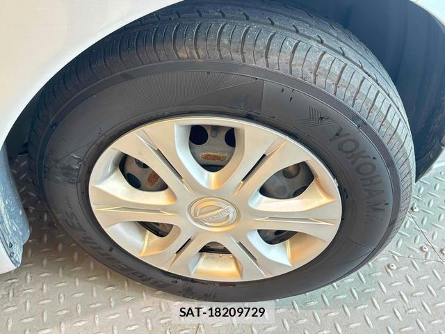 Nissan NOTE 2017-06 8221306-16