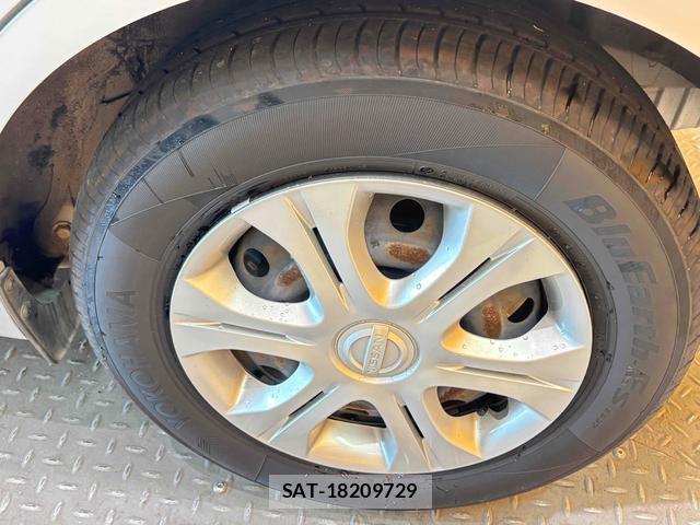 Nissan NOTE 2017-06 8221306-17