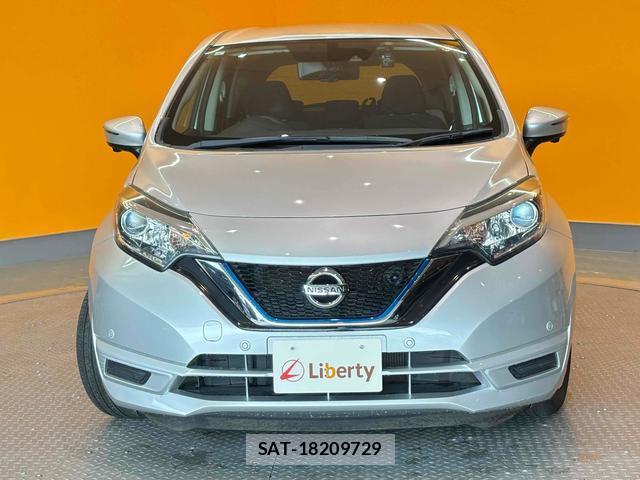 Nissan NOTE 2017-06 8221306-5