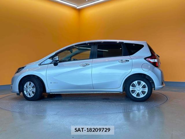 Nissan NOTE 2017-06 8221306-8