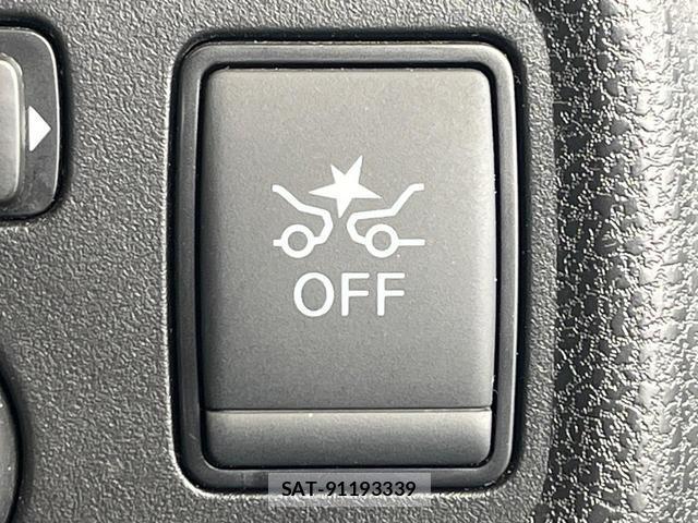 Nissan NOTE 2018-11 8221355-4