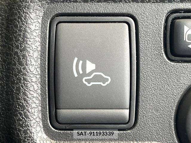 Nissan NOTE 2018-11 8221355-6