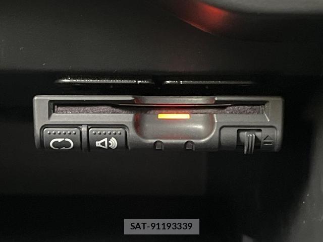 Nissan NOTE 2018-11 8221355-7