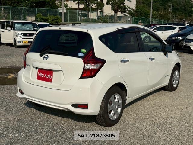 Nissan NOTE 2017-02 8221877-15