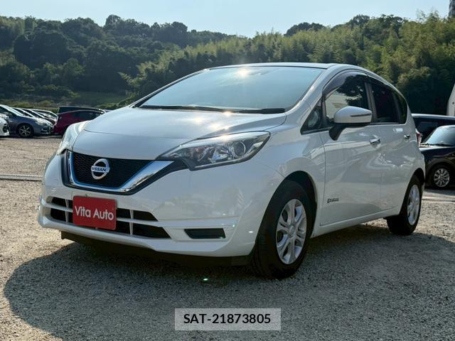 Nissan NOTE 2017-02 8221877-18