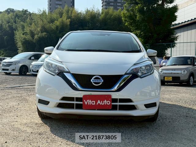 Nissan NOTE 2017-02 8221877-2