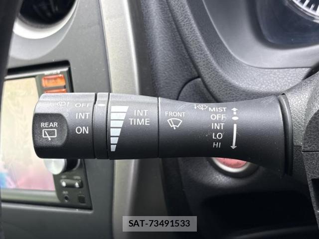 Nissan NOTE 2013-11 8221940-15