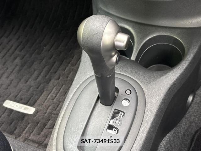 Nissan NOTE 2013-11 8221940-16