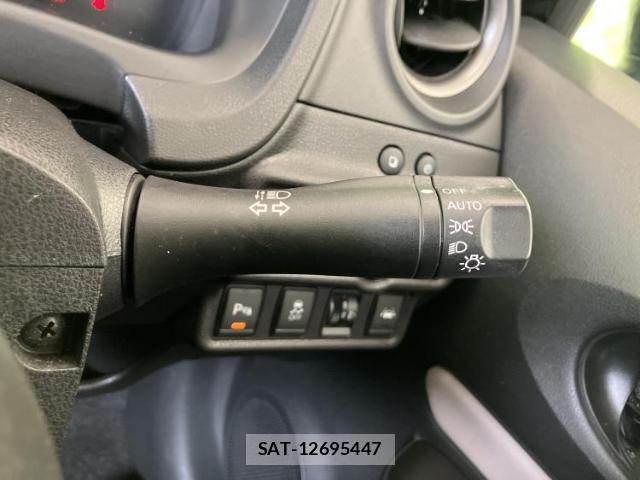 Nissan NOTE 2019-08 8222878-16