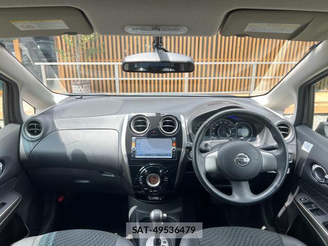 Nissan NOTE 2013-08 8222967-2