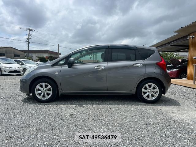 Nissan NOTE 2013-08 8222967-3
