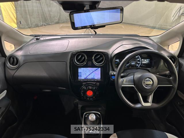 Nissan NOTE 2018-06 8222973-6