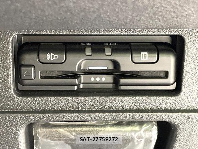 Nissan NOTE 2023-06 8223287-5
