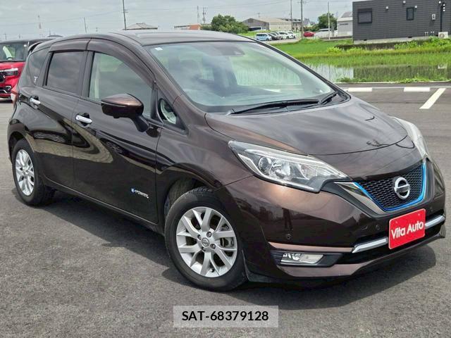 Nissan NOTE 2017-11 8223402-1
