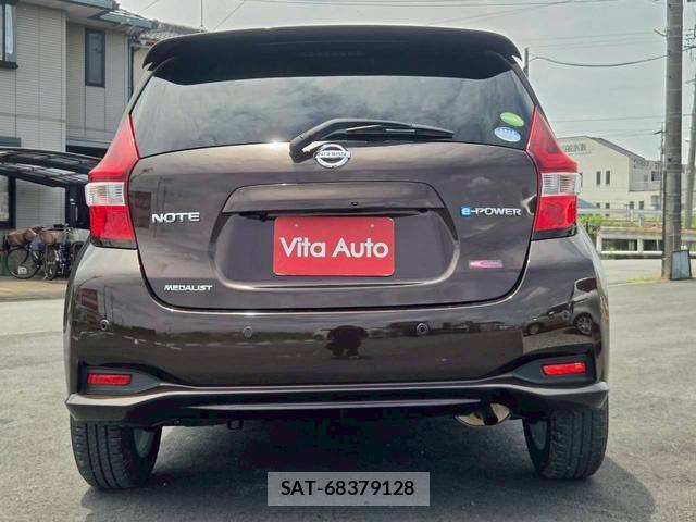 Nissan NOTE 2017-11 8223402-10