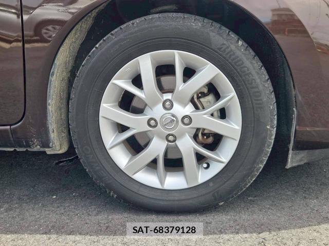Nissan NOTE 2017-11 8223402-5