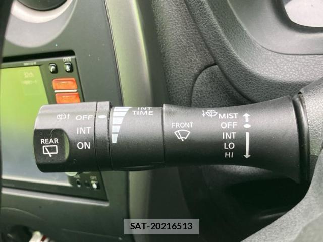 Nissan NOTE 2013-06 8223442-14