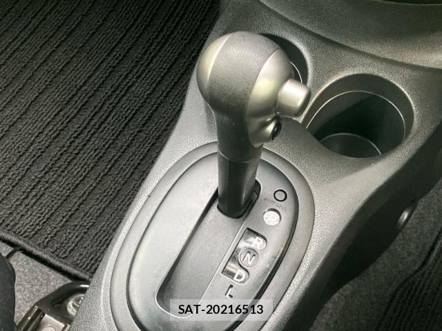 Nissan NOTE 2013-06 8223442-15