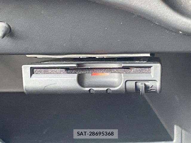 Nissan NOTE 2017-06 8224159-4
