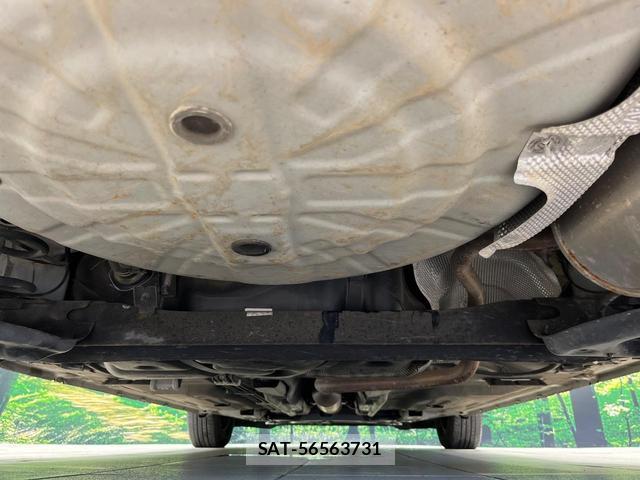 Nissan NOTE 2015-05 8224227-18