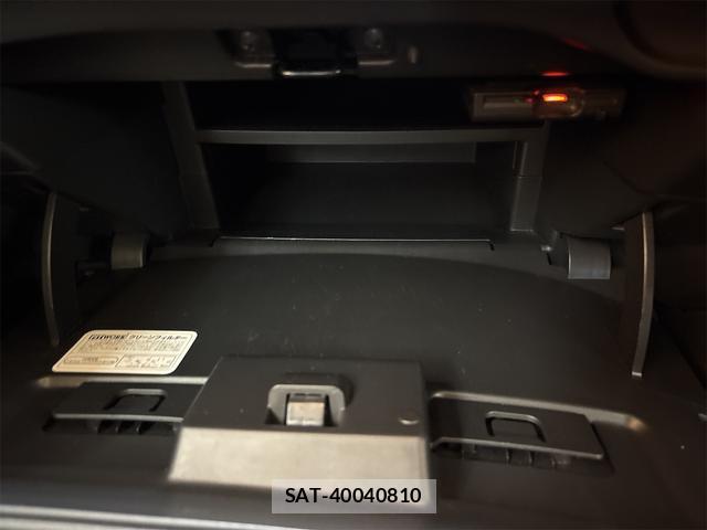 Nissan NOTE 2017-06 8224587-4