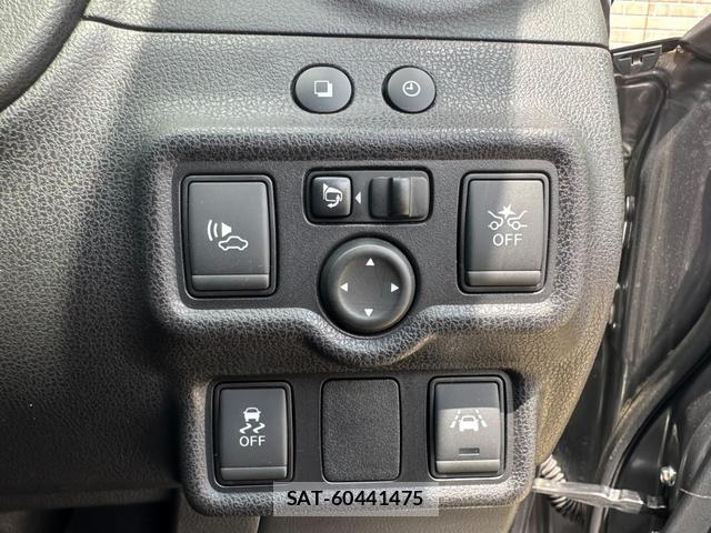 Nissan NOTE 2018-03 8224645-12