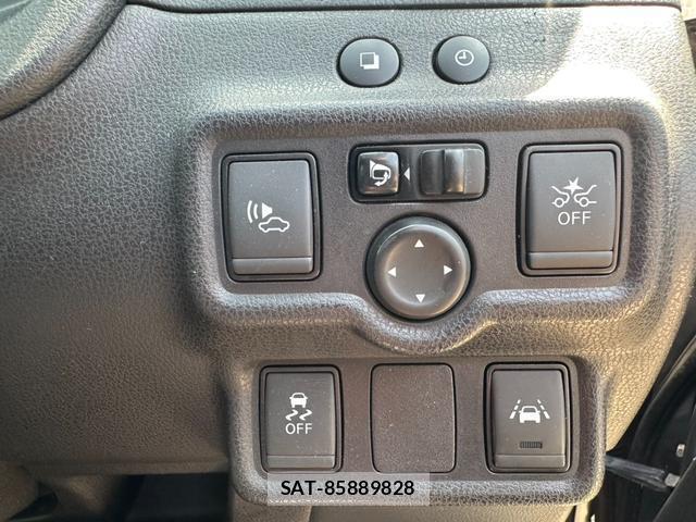 Nissan NOTE 2017-06 8224652-14