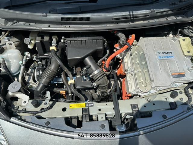 Nissan NOTE 2017-06 8224652-18