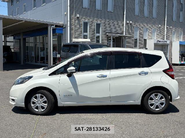 Nissan NOTE 2018-03 8224834-6