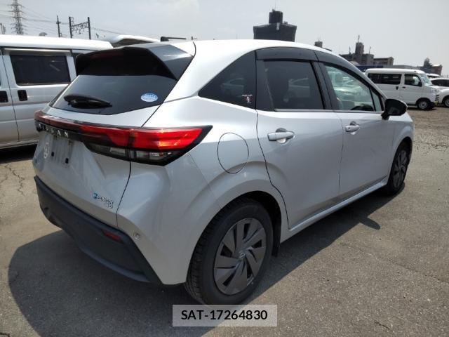 Nissan NOTE 2021-07 8224904-4