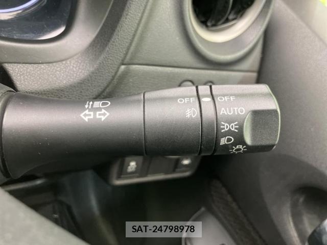 Nissan NOTE 2016-05 8225075-16