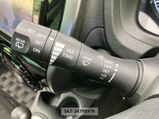 Nissan NOTE 2016-05 8225075-17