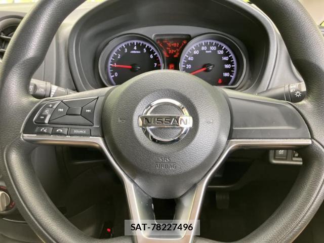 Nissan NOTE 2017-03 8225129-15
