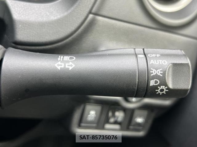 Nissan NOTE 2018-07 8225172-14
