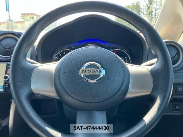 Nissan NOTE 2013-04 8225332-13