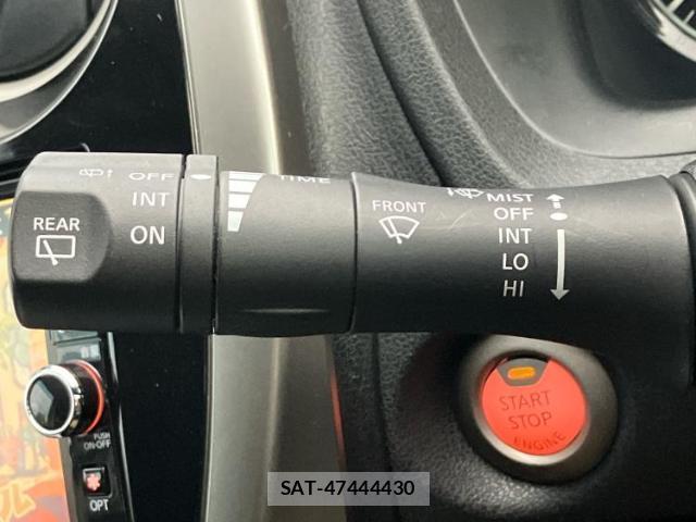 Nissan NOTE 2013-04 8225332-14