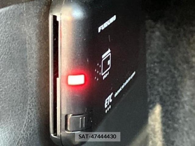 Nissan NOTE 2013-04 8225332-17