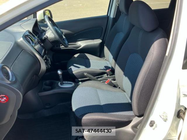 Nissan NOTE 2013-04 8225332-5