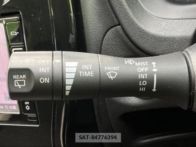 Nissan NOTE 2017-02 8225347-15
