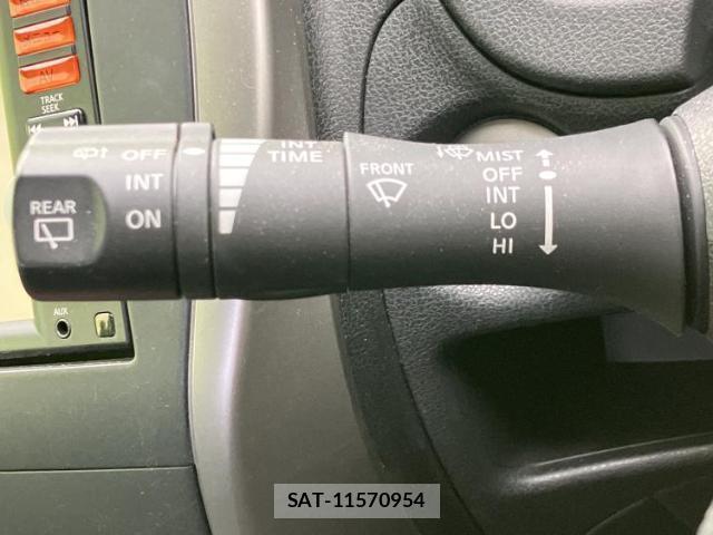 Nissan NOTE 2015-07 8225426-15